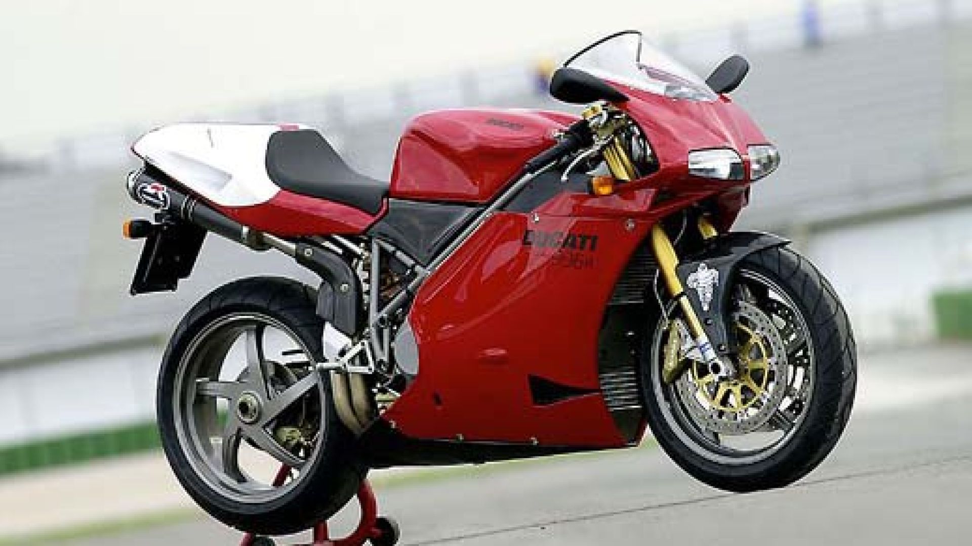 Fairing on - right