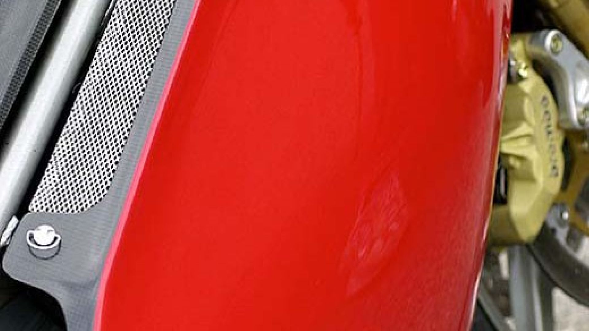 Right fairing zoom