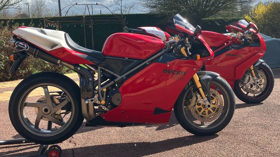 Ducati 996R bike 0000