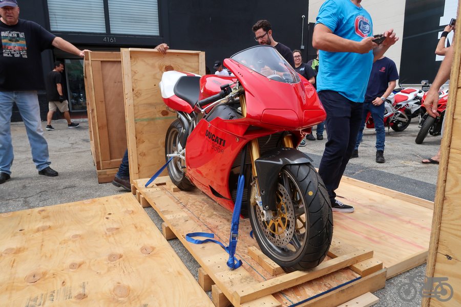 Ducati 996R bike 0000