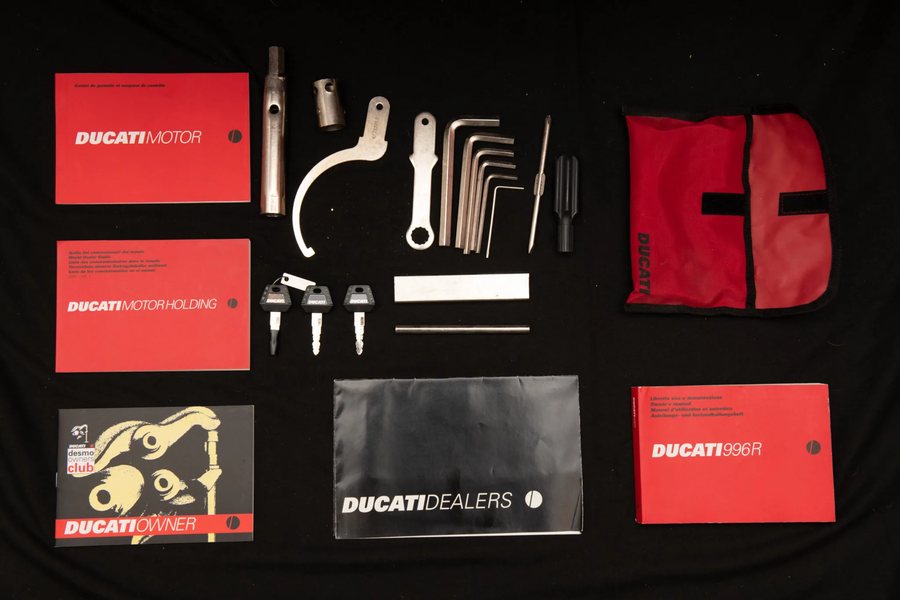 Ducati 996R bike 0000