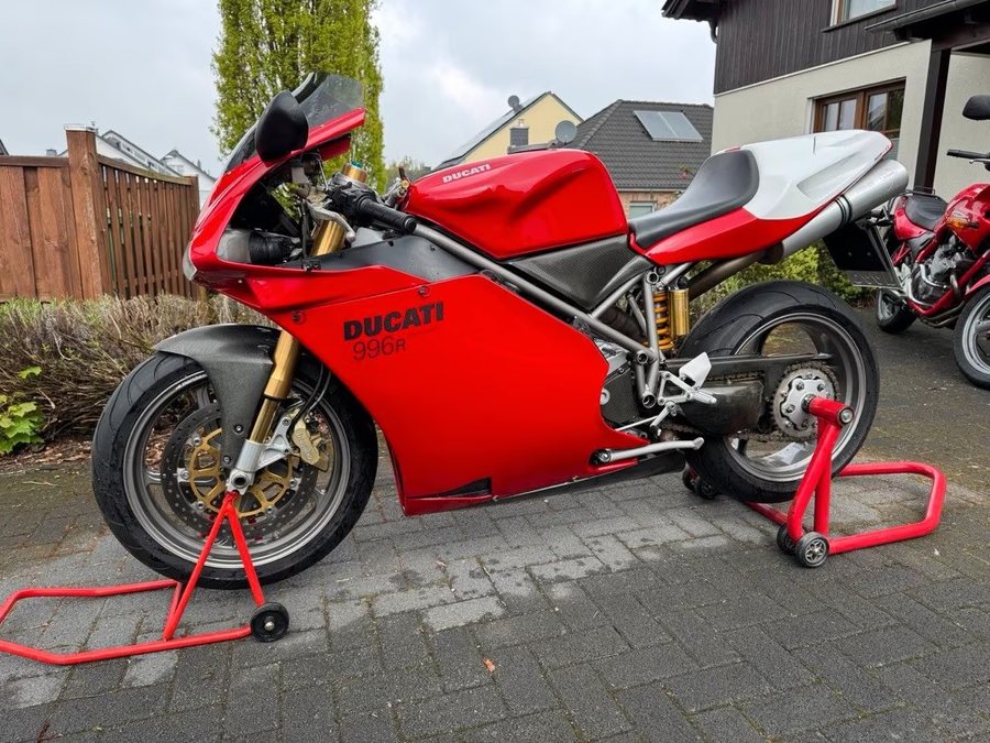 Ducati 996R bike 0075