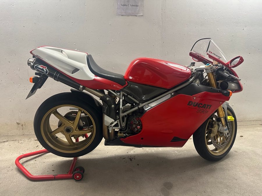 Ducati 996R bike 0088