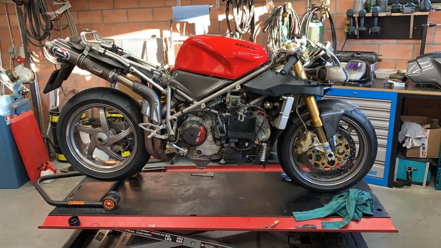 Ducati 996R bike 0101