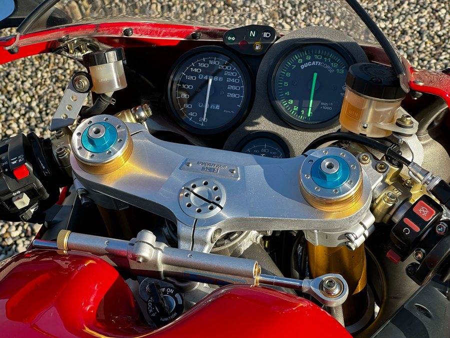 Ducati 996R bike 0313