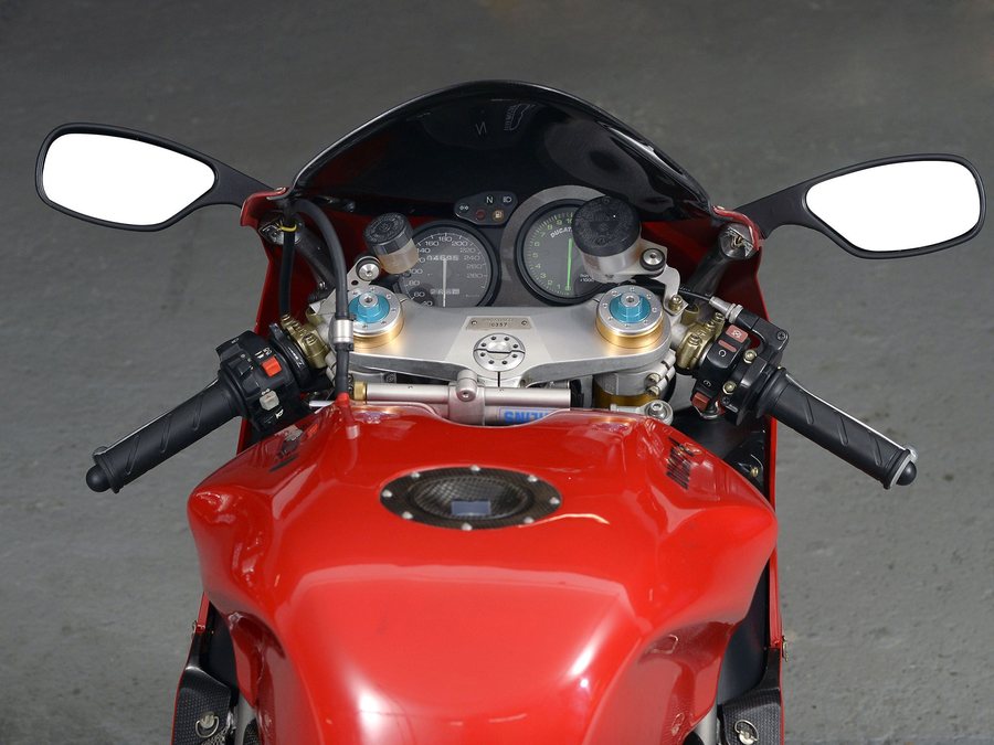 Ducati 996R bike 0357