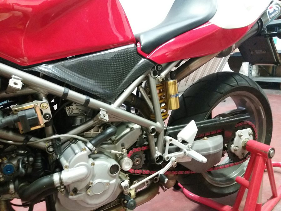 Ducati 996R bike 0367