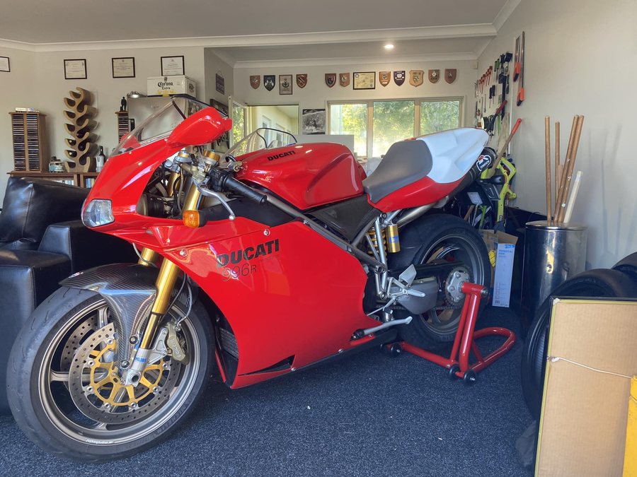 Ducati 996R bike 0434