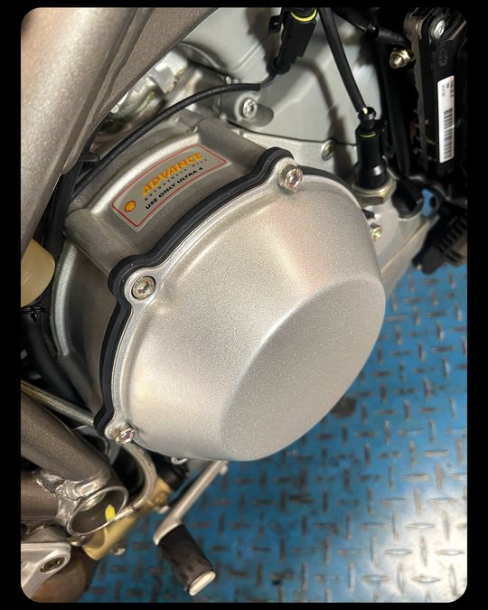 Ducati 996R bike 0498